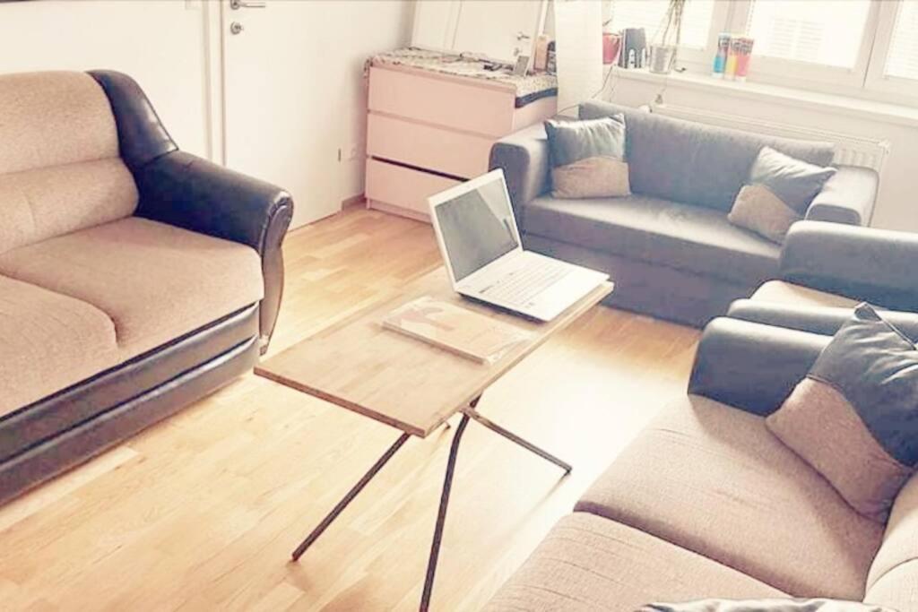 Schöne Wohnung mit Balkon Wien Exterior foto